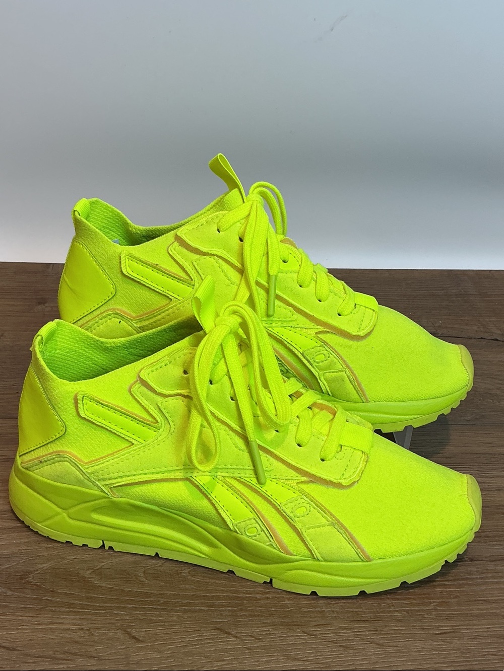 Reebok Victoria Beckham Bolton Sock, Solar Yellow Sneaker style FU7554, size 6